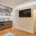 Superb Air-conditioned Flat On The Champs Elysees * Parigi