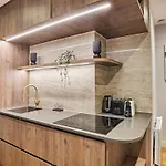Superb Air-conditioned Flat On The Champs Elysees * Parigi