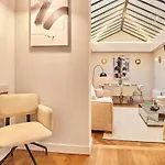 Appartamento Superb Air-conditioned Flat On The Champs Elysees Parigi