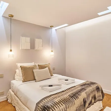 Superb Air-conditioned Flat On The Champs Elysees Apartment *