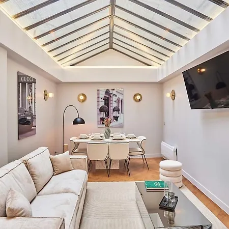 Apartment Superb Air-conditioned Flat On The Champs Elysees