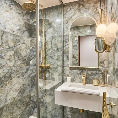 Apartment Superb Air-conditioned Flat On The Champs Elysees