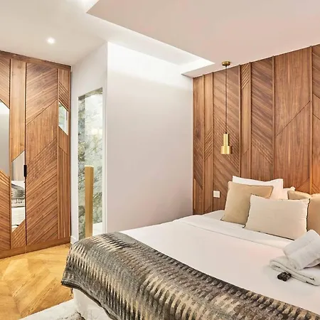 Apartment Superb Air-conditioned Flat On The Champs Elysees *